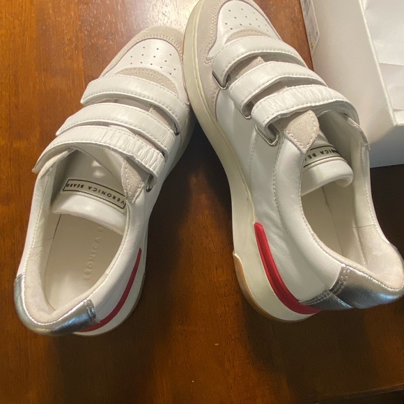 VERONICA BEARD TIZI SNEAKER SIZE 9.5. Sold out everywhere in this size. NWT - Picture 6 of 9